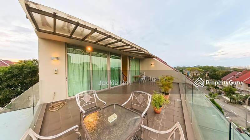 Corner Terrace for Sale: D26, 789212