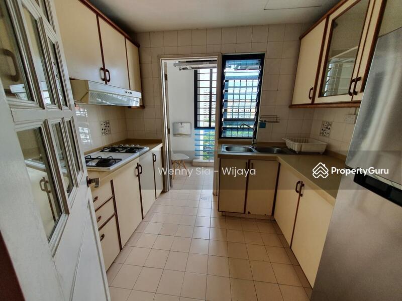 Condominium for Sale, Harbour View Towers, SGD 2,150,000 | 99-year lease