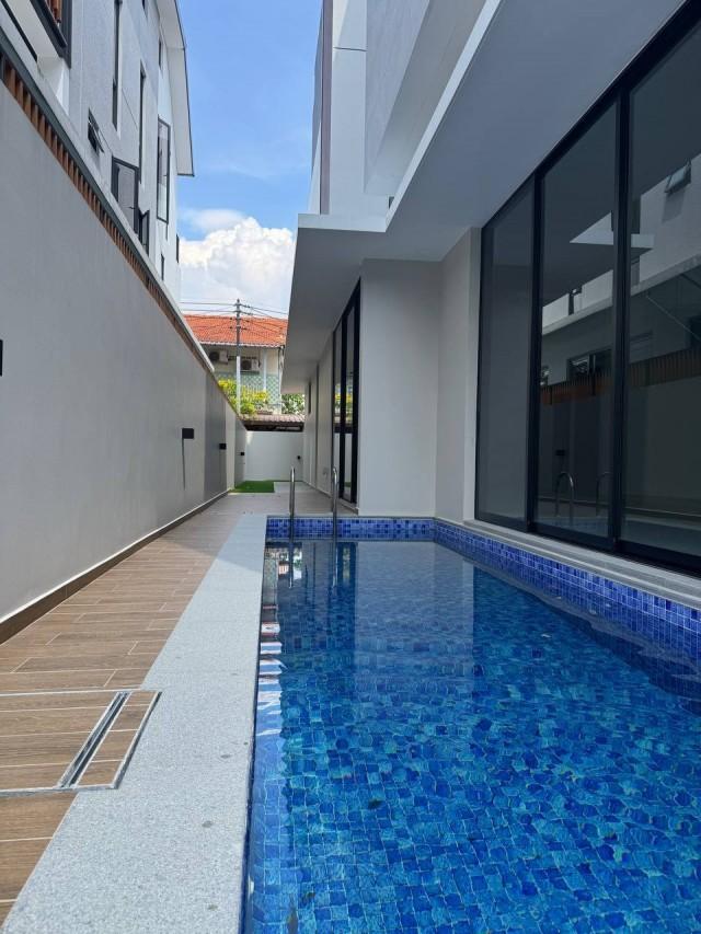 Prop-GPT: Semi-Detached: D15  Opera Estate