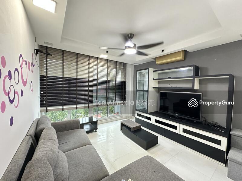 Prop-GPT: Condominium: D18 Pasir Ris The Esparis