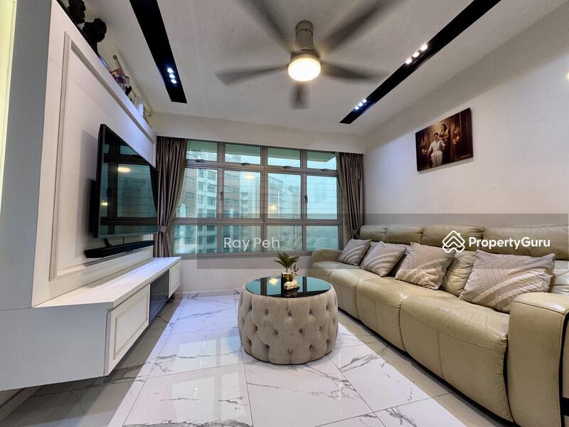 Prop-GPT: HDB Flat: D27  102A Canberra Street