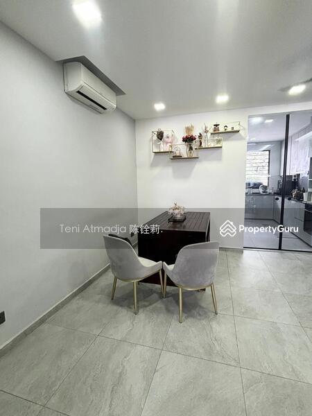 Terrace for Sale: D20, 570000
