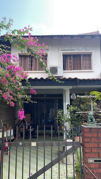 Prop-GPT: Terrace: D19  Paya Lebar Gardens