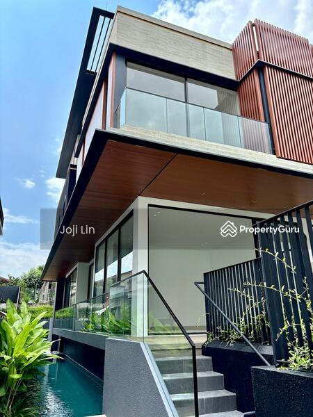 Prop-GPT: Semi-Detached: D10 Holland Eden Park