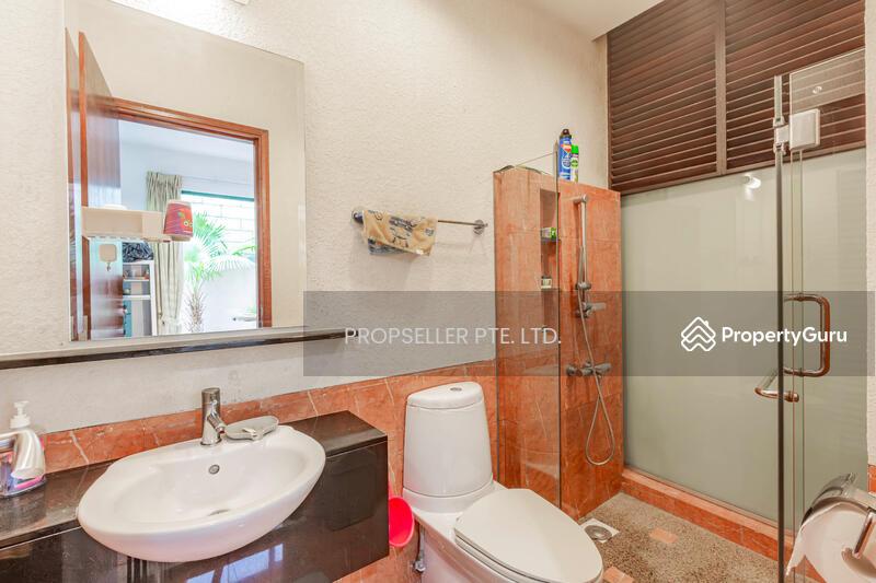 Corner Terrace for Sale: D16, 467959