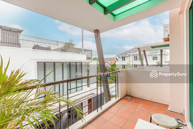Corner Terrace for Sale: D16, 467959