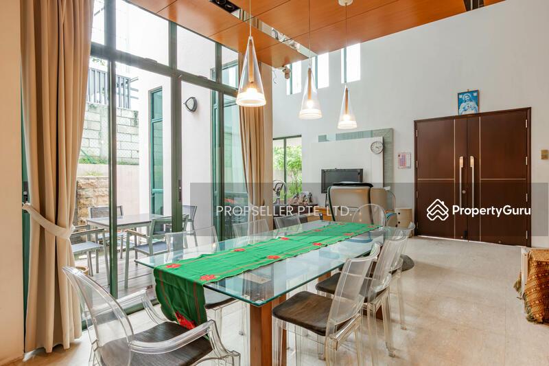 Corner Terrace for Sale: D16, 467959