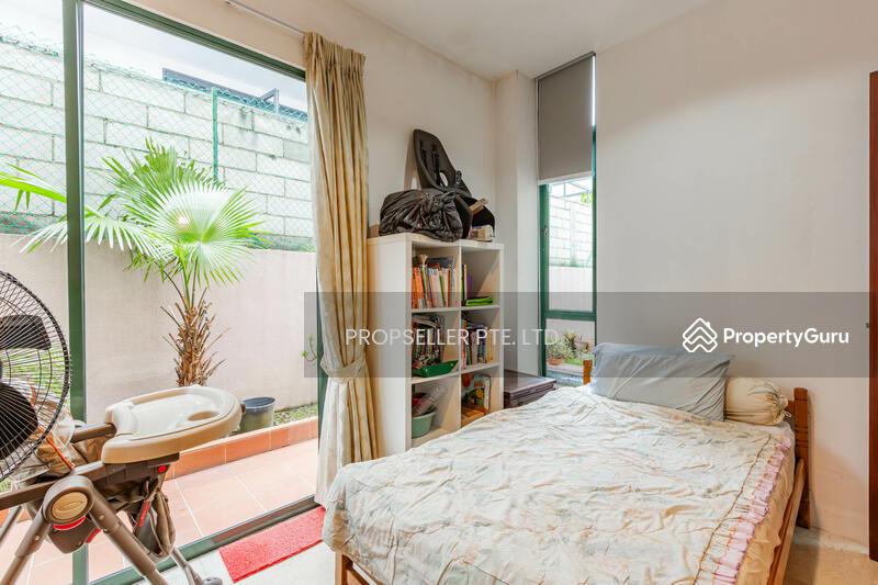 Corner Terrace for Sale: D16, 467959