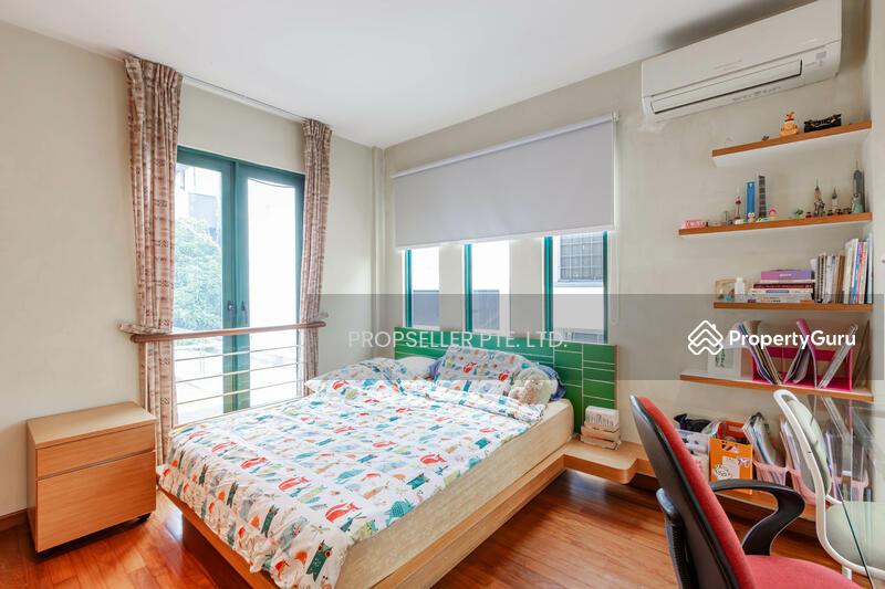 Corner Terrace for Sale: D16, 467959