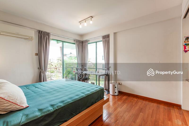 Corner Terrace for Sale: D16, 467959