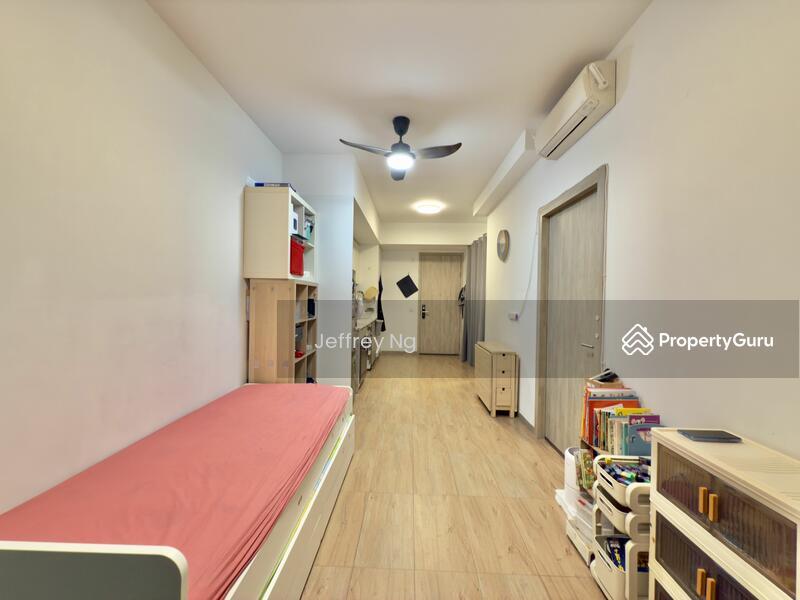 Prop-GPT: Condominium: D18  The Alps Residences