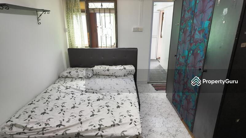 HDB Flat for Sale, 242 Yishun Ring Road, SGD 708,000 | 99-year lease