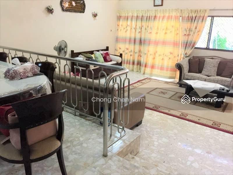 Terrace for Sale, Big Land With 2 Sty Original Terrace, Suits Rebuild Or A & A. Very Near To Kembangan Mrt & Pcn, SGD 4,000,000 | Freehold