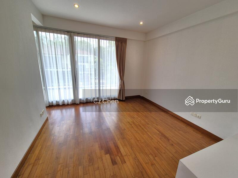 Cluster House for Sale: D11, 298700