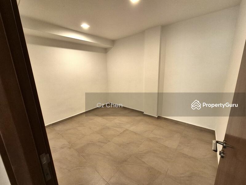 Cluster House for Sale: D11, 298700