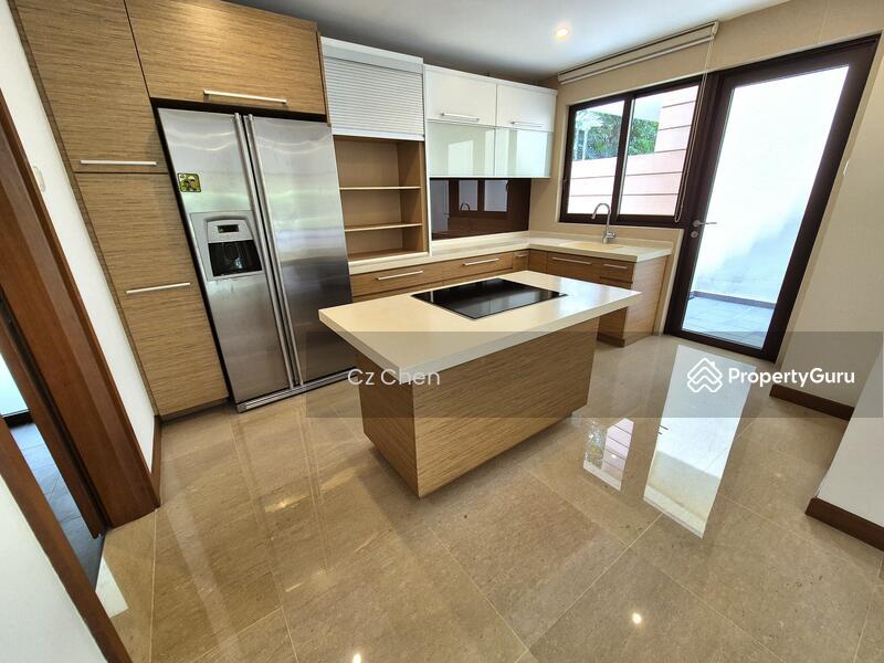 Cluster House for Sale: D11, 298700