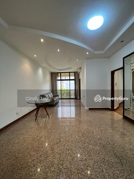 Prop-GPT: Condominium: D05  Dover Parkview