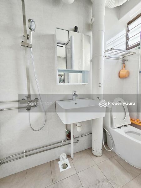 HDB Flat for Sale, 302 Yishun Central, SGD 670,000 | 99-year lease