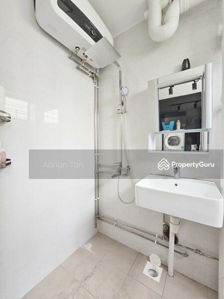 HDB Flat for Sale, 302 Yishun Central, SGD 670,000 | 99-year lease