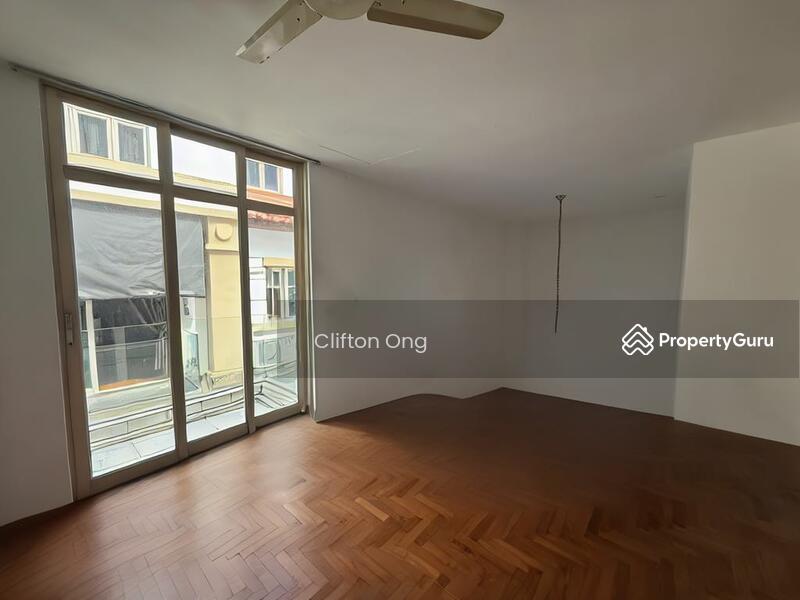 Corner Terrace for Sale: D19, 540000