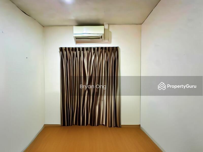 Corner Terrace for Sale: D13, 348882