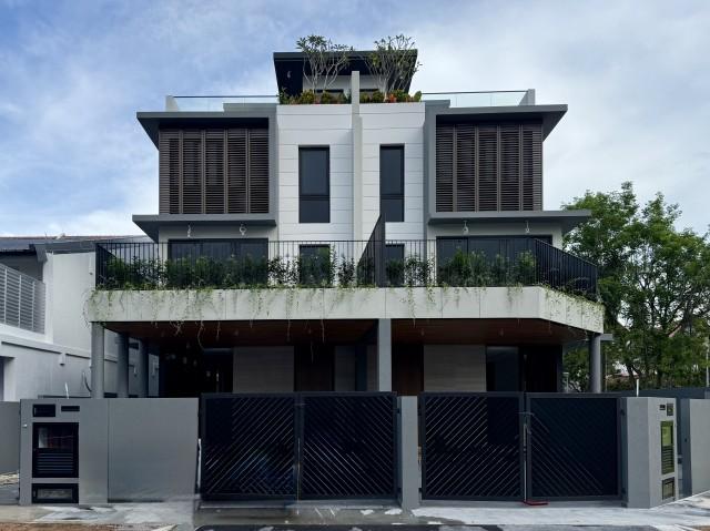 Prop-GPT: Semi-Detached: D16   D16  8.7.0.0.6.6.6.1 New 3.5 Sty Semi-D @ Sunbird Estate