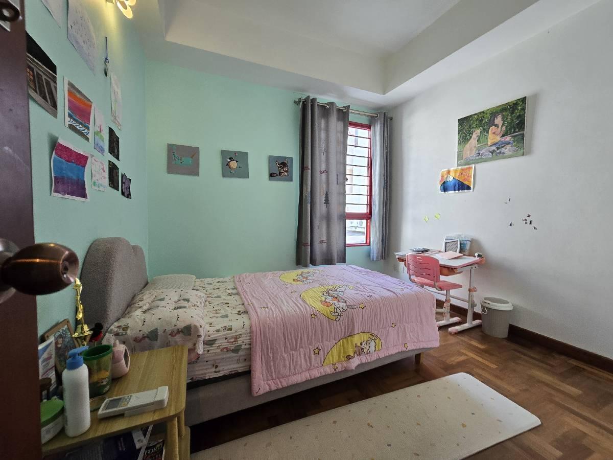 Tanah Merah Green stunning inter terrace Terraced House For Sale, $3,300,000, 5 Bed 5 Bath 3,000 sqft $2,020.00 psf