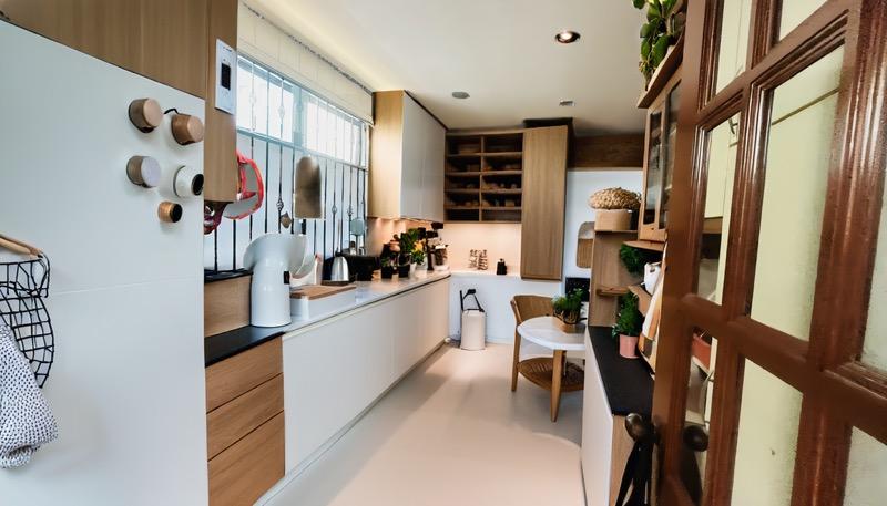 Prop-GPT: Semi-Detached: D15  Rare freehold semi d 1km to st stephen school