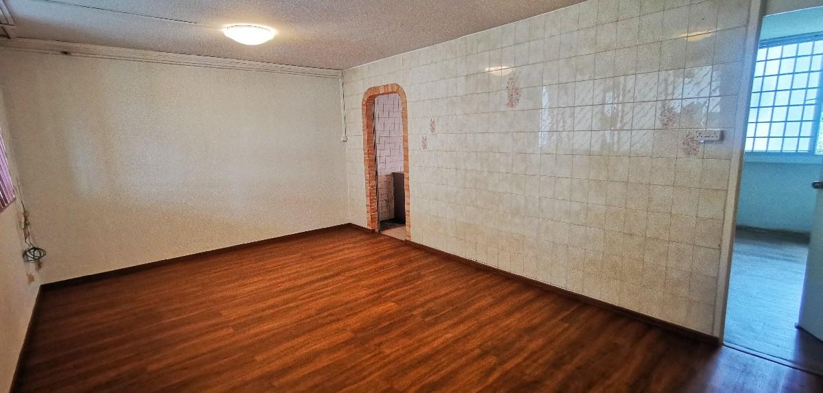 Prop-GPT: HDB Apartment: D20  106 Bishan Street 12