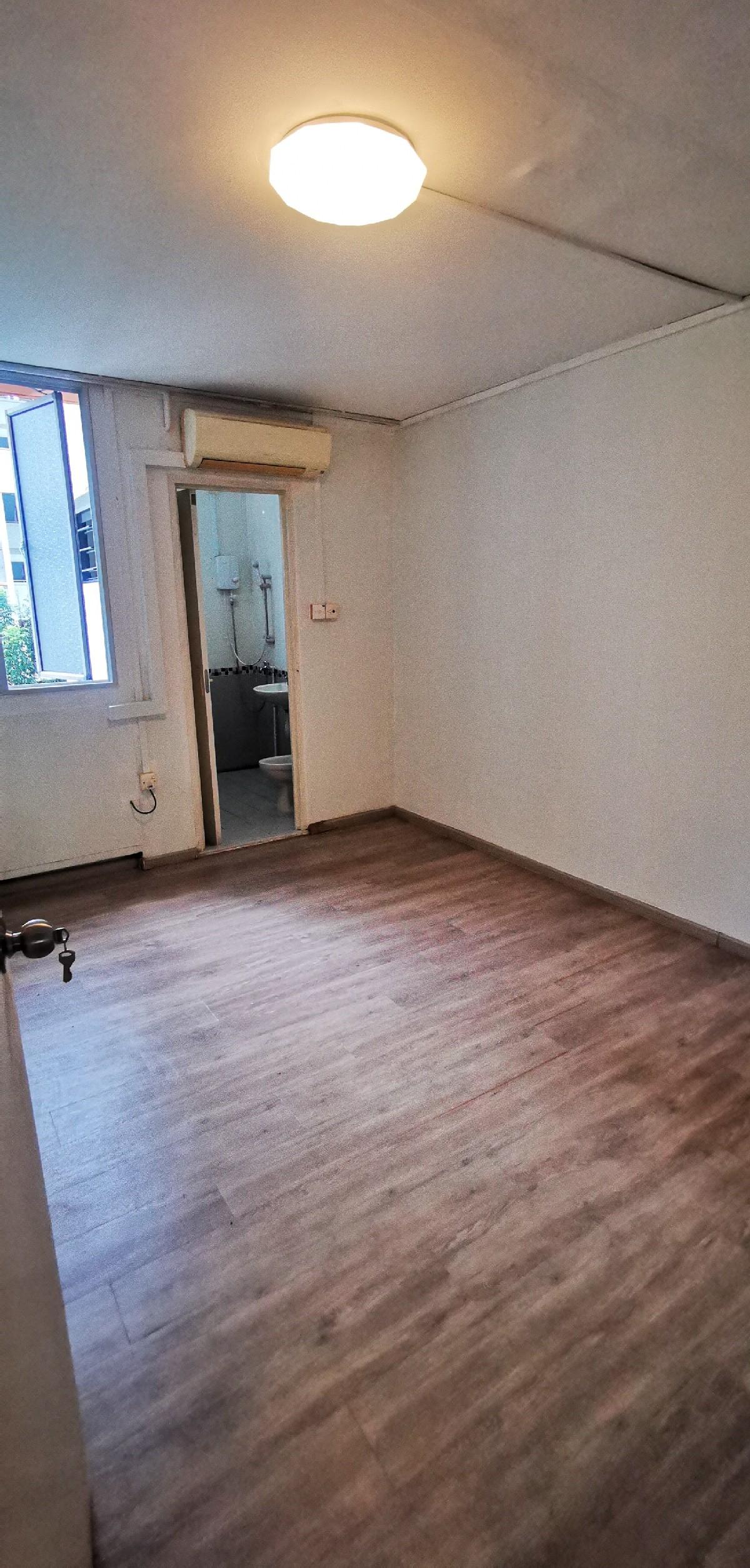 106 Bishan Street 12 HDB Apartment For Sale, $720,000, 3 Bed 2 Bath 904 sqft $796.00 psf