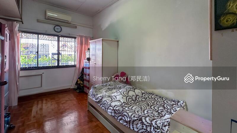 Corner Terrace for Sale: D19, 550000