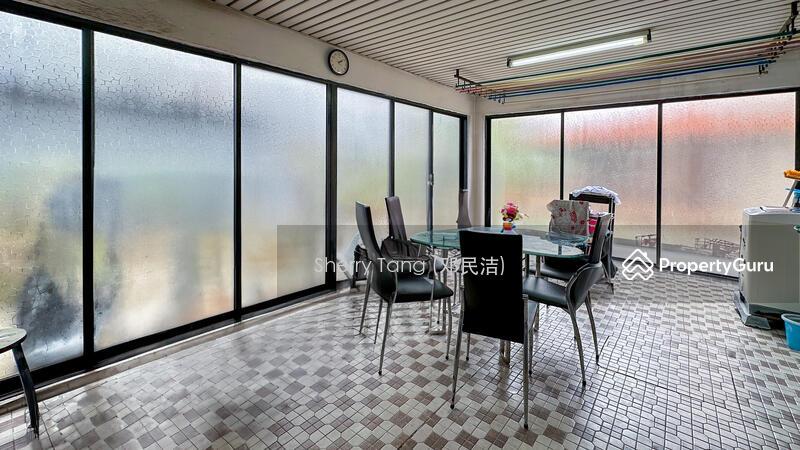 Corner Terrace for Sale: D19, 550000