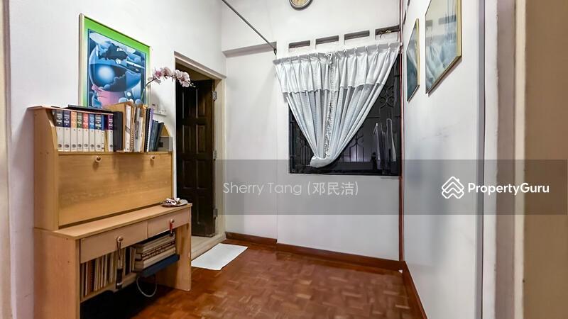 Corner Terrace for Sale: D19, 550000
