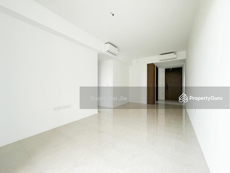 Prop-GPT: Condominium: D27 Yishun The Watergardens at Canberra