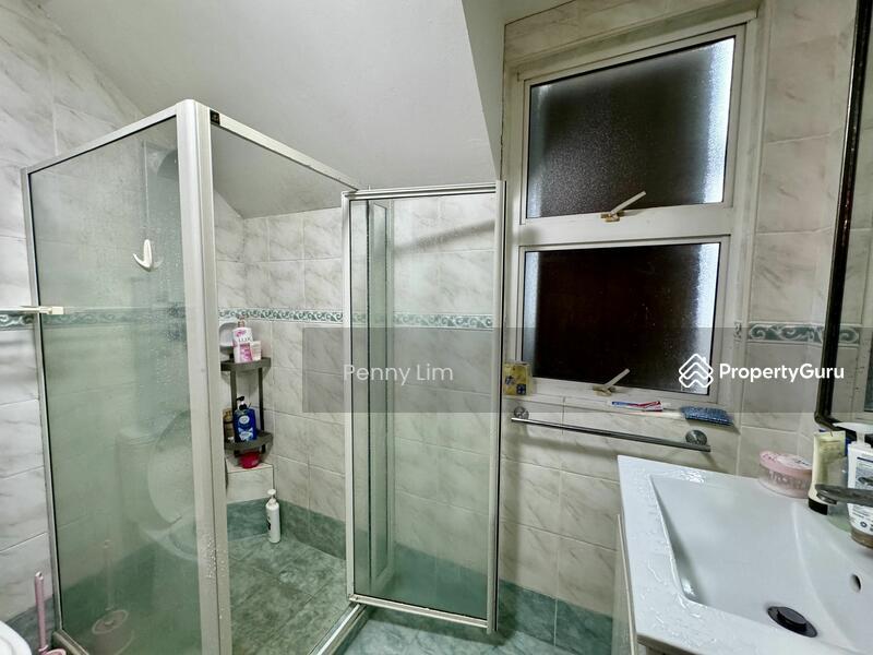 Corner Terrace for Sale: D16, 486000