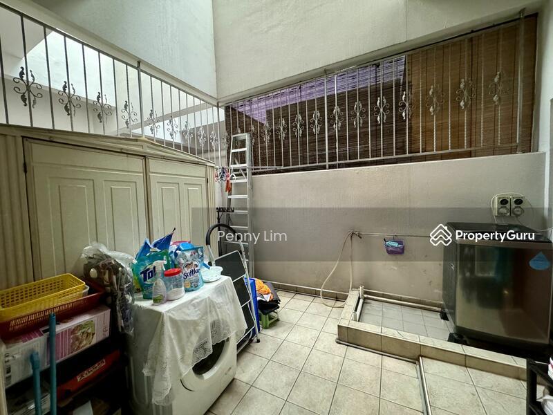 Corner Terrace for Sale: D16, 486000
