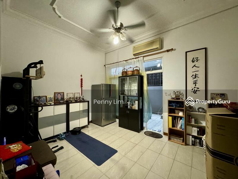 Corner Terrace for Sale: D16, 486000