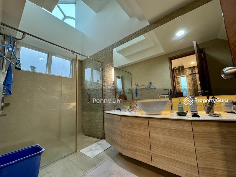 Corner Terrace for Sale: D16, 486000