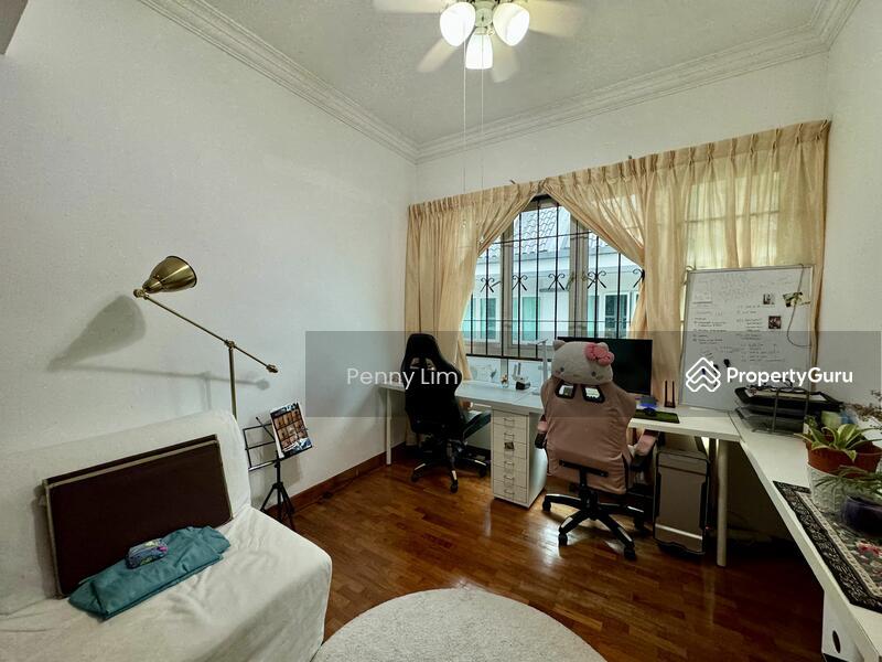 Corner Terrace for Sale: D16, 486000