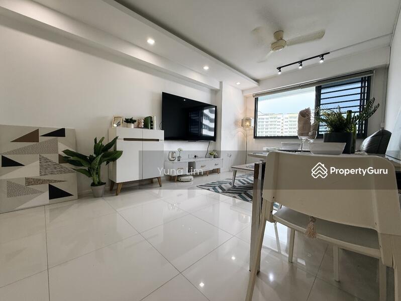 Prop-GPT: HDB Flat: D19 Punggol 310B Punggol Walk