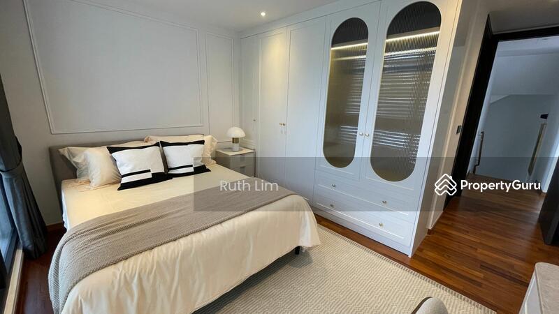 Corner Terrace for Sale: D17, 508000
