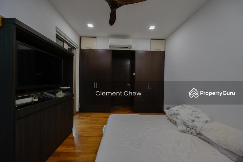 Semi-Detached for Sale: D19, 558190