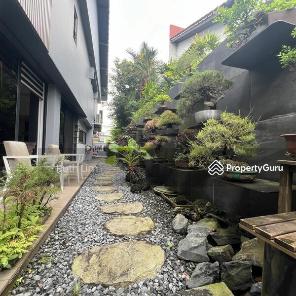 Prop-GPT: Semi-Detached: D20  Designer decor 2.5 storey semi detached Upper Thomson Road