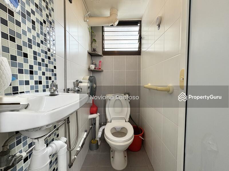 HDB Flat for Sale, 222 Lorong 8 Toa Payoh, SGD 499,000 | 99-year lease
