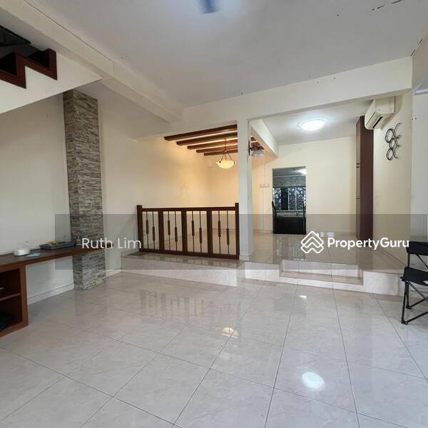 Corner Terrace for Sale: D20, 575614