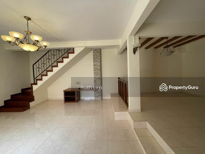 Corner Terrace for Sale: D20, 575614