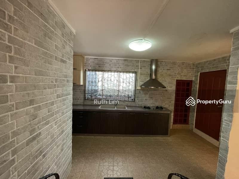 Corner Terrace for Sale: D20, 575614