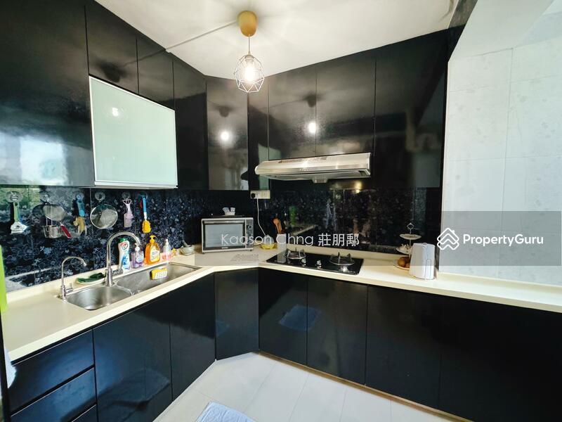 HDB Flat for Sale: D12, 330053