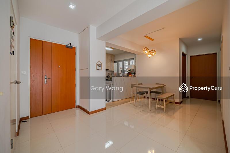 Prop-GPT: HDB Flat: D19  614A Tampines North Drive 1