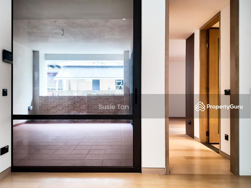 Semi-Detached for Sale: D19, 559749